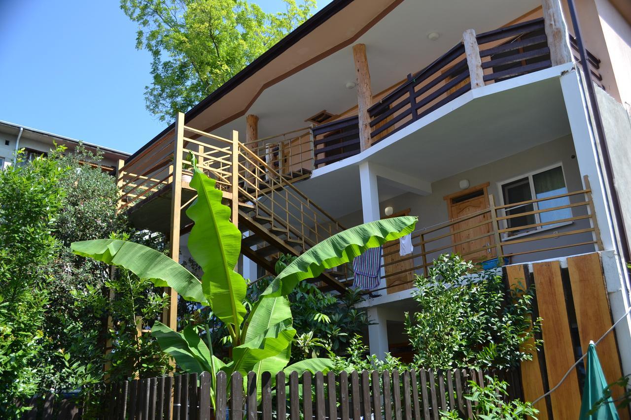 Sun Hotel Guest House Pitsunda Dış mekan fotoğraf
